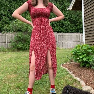 Cute red floral midi dress❣️